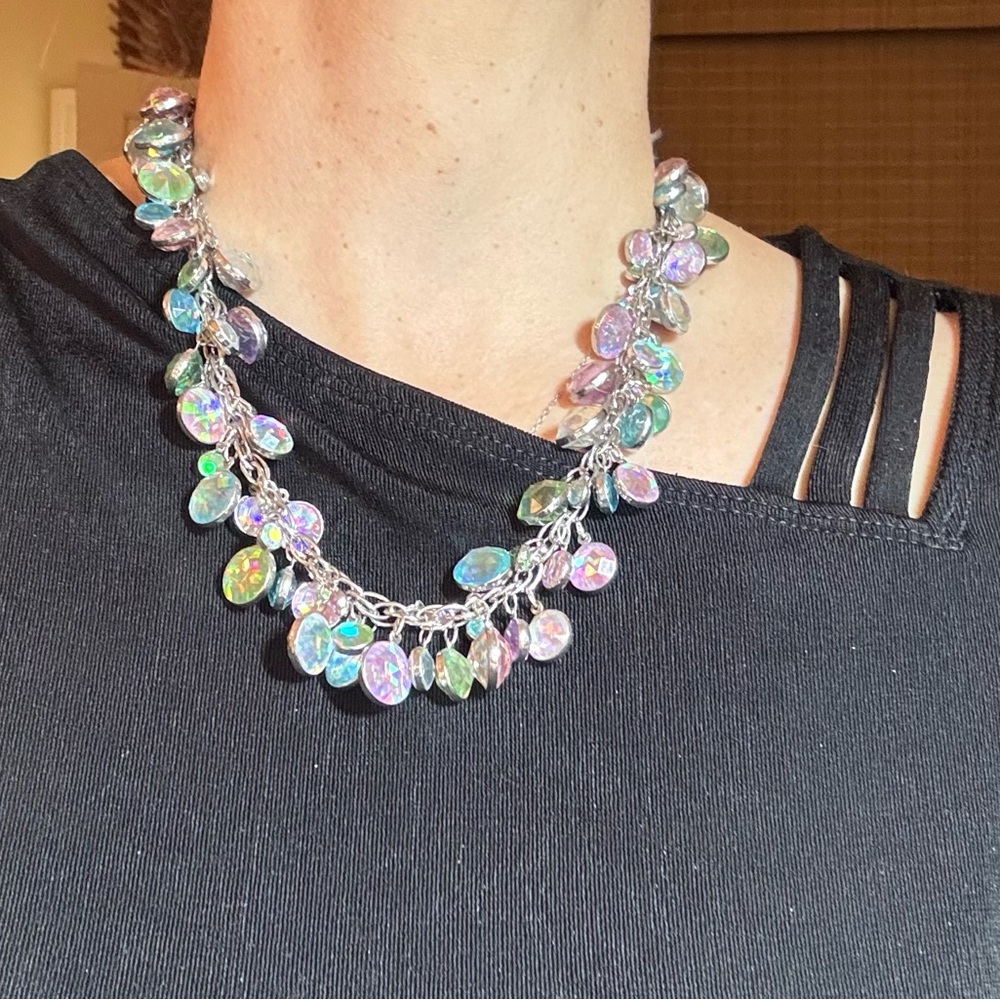 Aurora borealis multicolor iridescent Weiss like Necklace - Picture 4 of 14